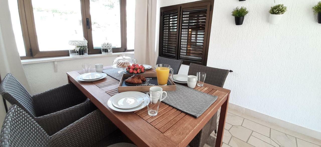 Guesthouse Civljak Baška Voda المظهر الخارجي الصورة