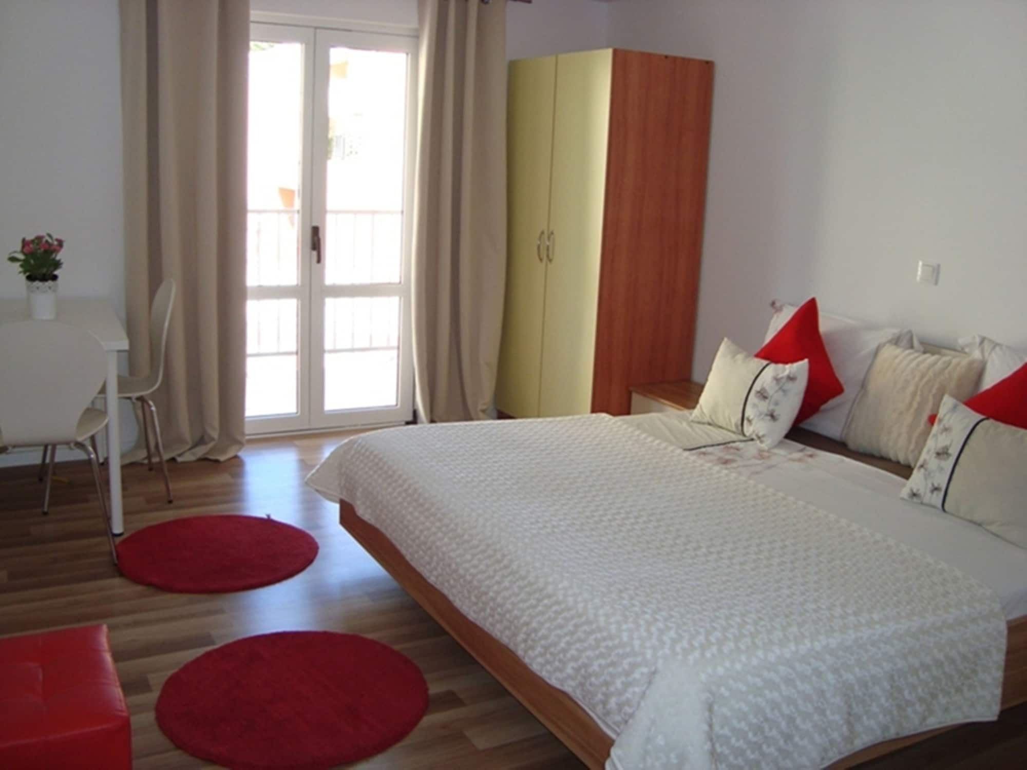 Guesthouse Civljak Baška Voda المظهر الخارجي الصورة